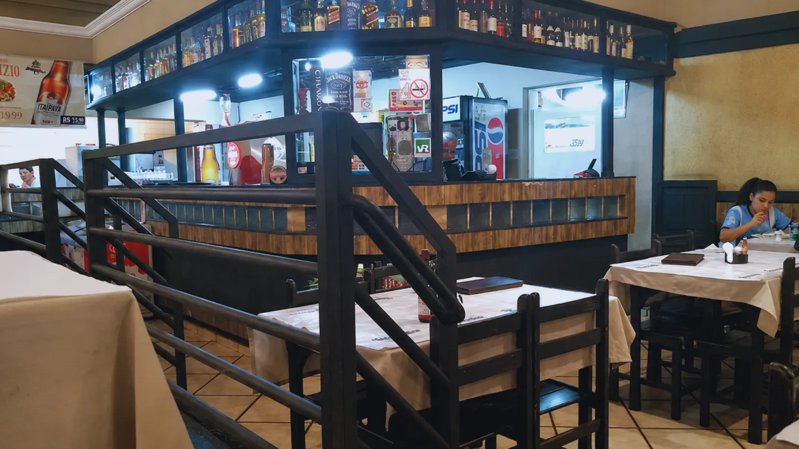 Capa Restaurante Via 800